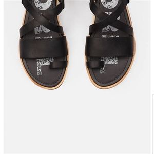 Sorel Ella Criss Cross 9.5